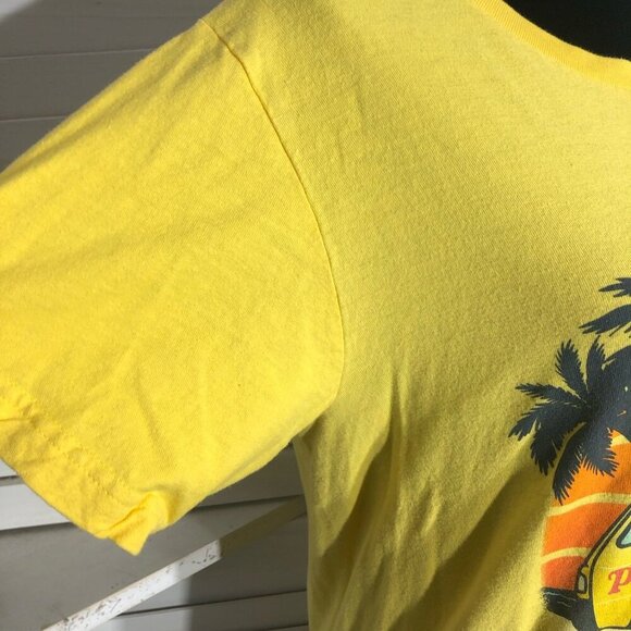 Stranger Things Surfer Boy Pizza Yellow Tee - Medium - Picture 6 of 9